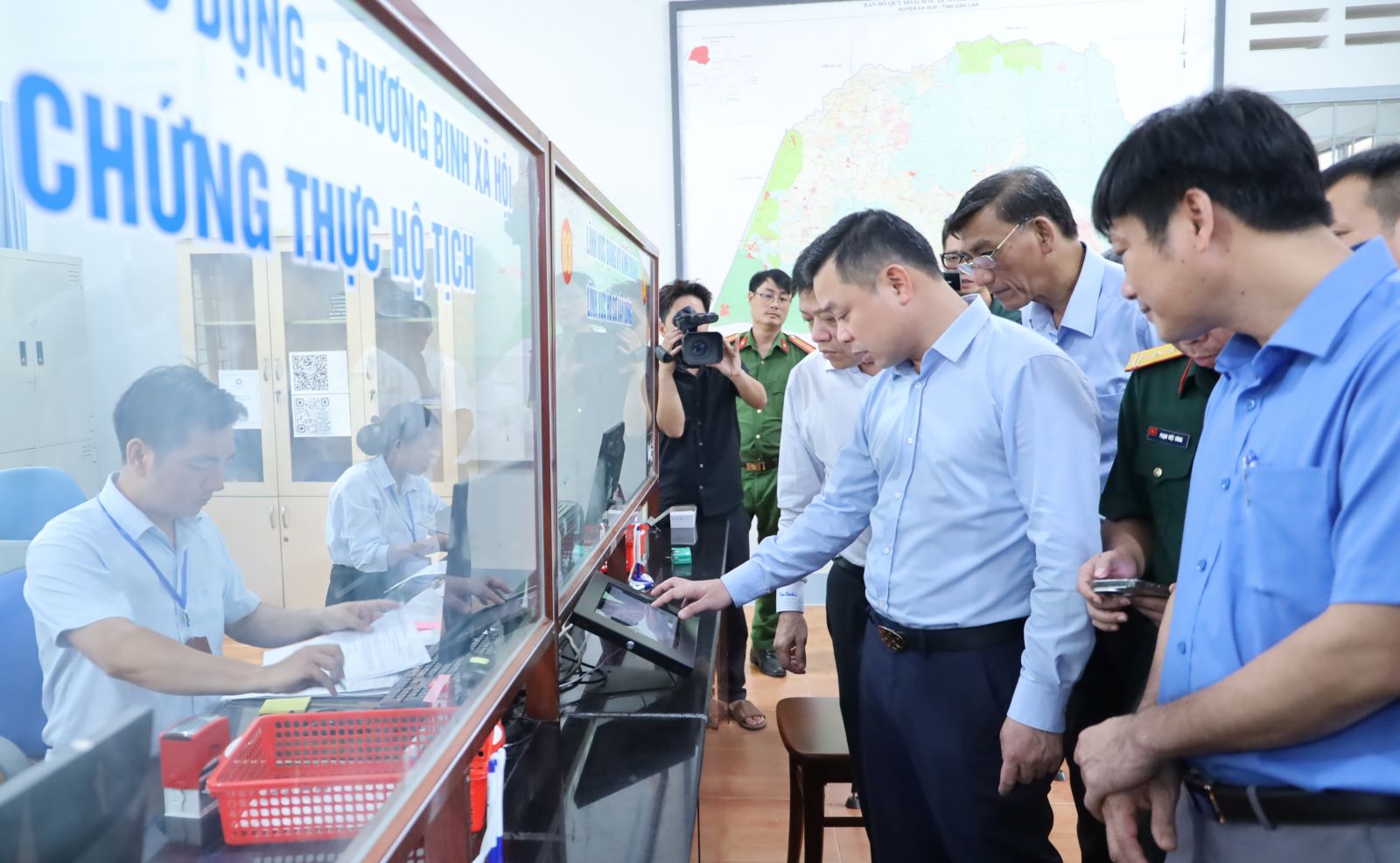 Tiếp tục triển khai nhiệm vụ tổ chức hiệu quả mô hình chính quyền địa phương 02 cấp